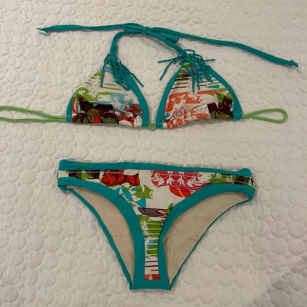 Women S Handmade bikini flower white turquoise triangle top stretch Lycra